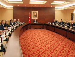 AKPde konuşulan 2 senaryo