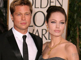 Brad Pitt Angelinaya resti çekti