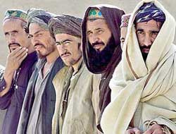 Taliban aşıkları kurşuna dizdi