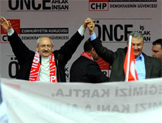 CHP mitinginde Erdoğan fotosu