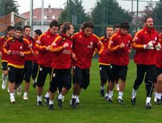 Galatasaray dev derbiye hazır